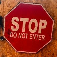 poster STOP stile cartello stradale