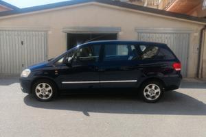Toyota Avensis Verso 