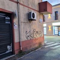 Sestu Centro locale commerciale alta visibilità