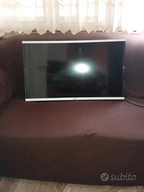 akai 32 pollici curve