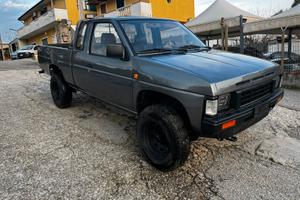 NISSAN king cab - 1990