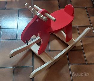 Cavallo a dondolo in legno come nuovo