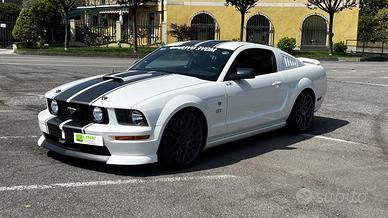 FORD Mustang 4.6 V8