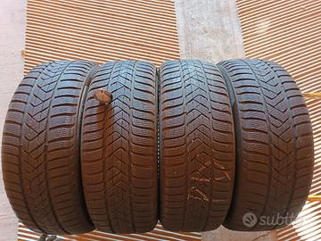 gomme 215 50 18 92V Pirelli invernali 80%