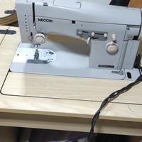 macchina per cucire 