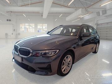 BMW 320 48V BUSINESS ADVANCED TOURING AUTO STATION