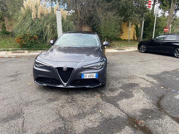 Giulia 2000 super 200CV benzina