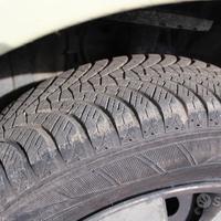4 GOMME invernale175-65-15 88H 4 CERCHI fero da 15
