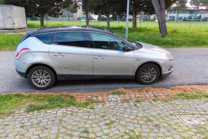 lancia delta 1.4 turbo gpl