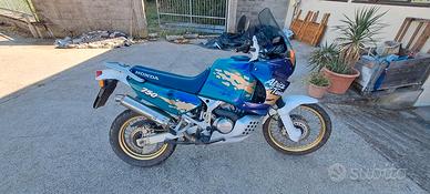 Honda africa twin  rd07  moto adventure