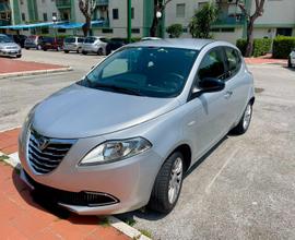 Lancia ypsilon 1.2 lounge