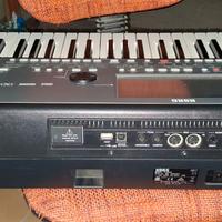 Tastiera korg pa600
