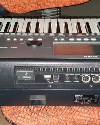 Tastiera korg pa600