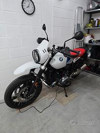 BMW R NINE T