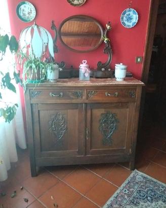Credenza bassa antica in legno con specchiera