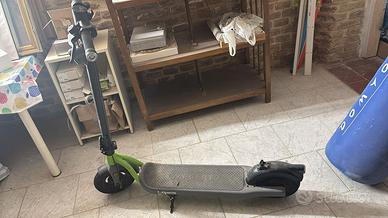 monopattino “Argento AG23”