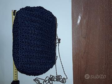 Borsa Pochette realizzata ad uncinetto con catena