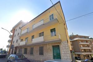 Appartamento in piccola palazzina - via Piave