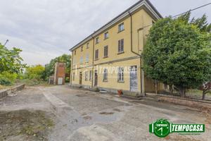 Casa indipendente con depandance