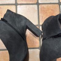 Stivaletti donna in camoscio grigio scuro Unisa 35