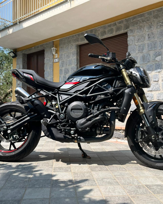 Benelli 752s