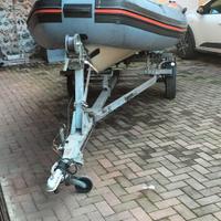 Gommone e carrello