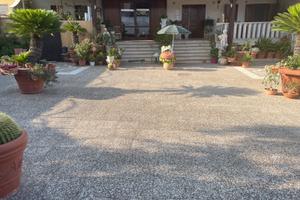 Locale artigianale adibito a negozio