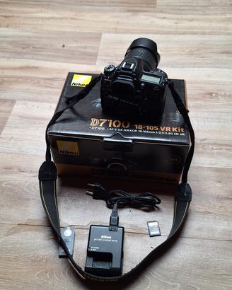 Nikon D7100 + 18-105 