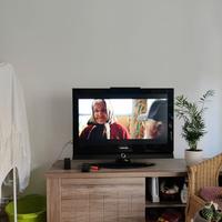 TV Samsung 32" LCD – con telecomando
