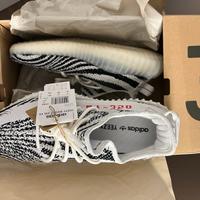 YEEZY Boost 350 V2 - Nuove - Zebra White (44 2/3)