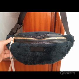 Marsupio verde e blu in pelliccia sintetica Carpis