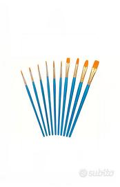 Set di 10 pennelli per pittura con setole morbide.