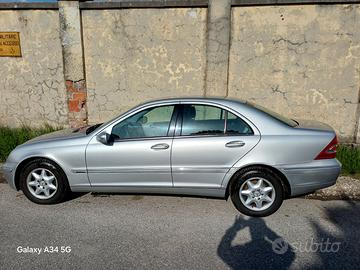 Mercedes C del 2002 benzina - metano