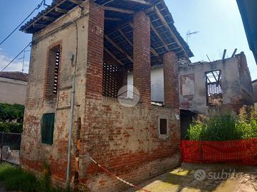 CASA SEMINDIPENDENTE A CASTEL SAN GIOVANNI