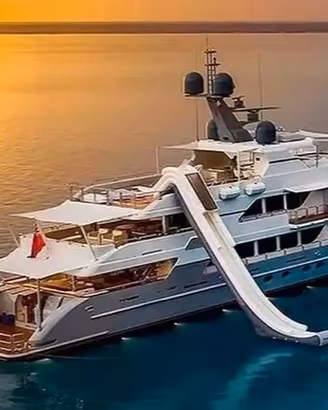 Scivoli Gonfiabili per Yacht e Barche Turistiche