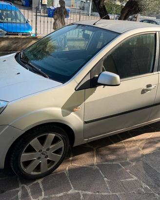 Ford Fiesta 1.4 TDCI 5P.