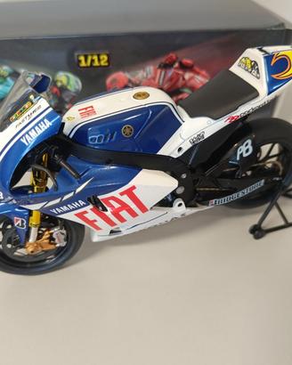 Modellino Motop gp 1:12 altaya VR46 valentino 2009