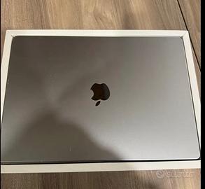MACBOOK PRO 16 POLLICI CON CHIP APPLE M2 PRO