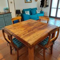 Tavolo + 4 sedie in legno massello