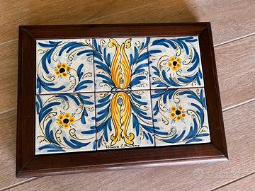 Vassoio in legno e ceramica