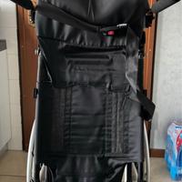 Carrozzina elettrica per stare a in piedi