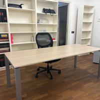 Scrivania da ufficio / home office