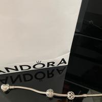 Bracciale con charms Pandora originale