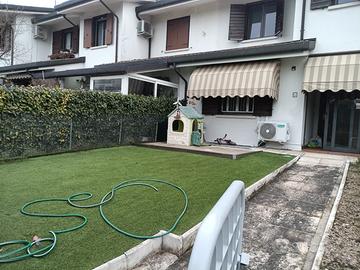 PRIVATO vende villetta a schiera di 180 mq