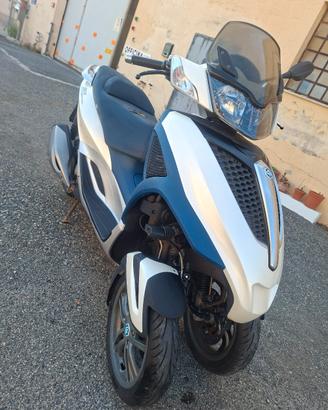 Piaggio mp3 125ie yourban 2011