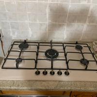 Piano cottura 5 fuochi