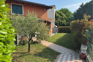 Villa bifamiliare con piscina Terzo di Aquileia