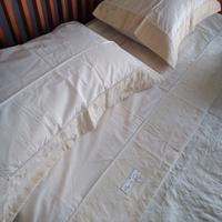 set matrimoniale , coperta più lenzuola