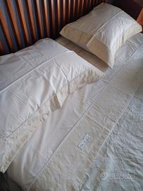 set matrimoniale , coperta più lenzuola