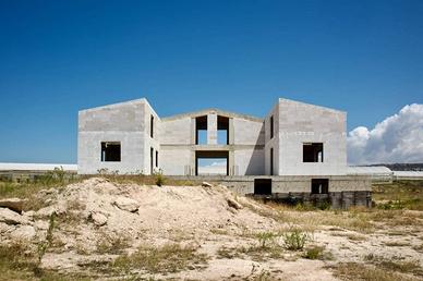 Marina di Ragusa - Caseggiato in corso d'opera